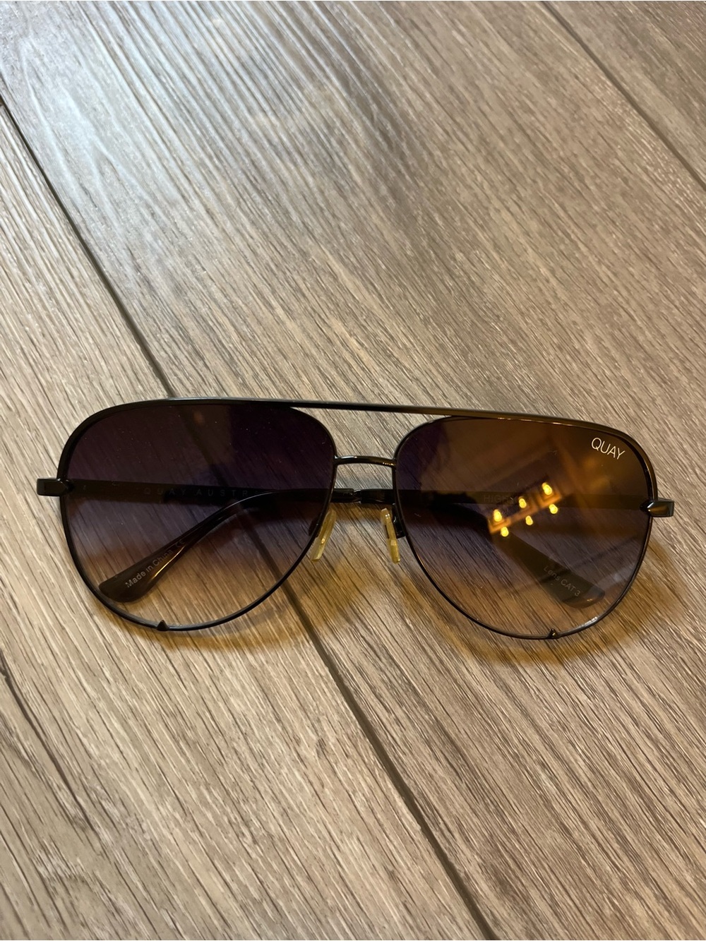 QUAY Australia High Key Mini Sunglasses in a black metal aviator frame - Women’s - Picture 2 of 6